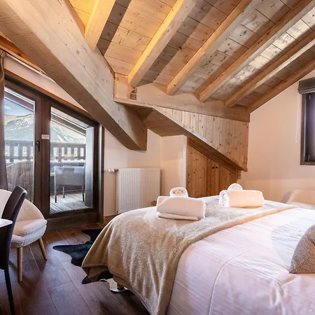 Superbe T4 à Plagne Montalbert Avec Cheminée, Wifi, Parking&terrasse - Fr-1-755-28 La Plagne