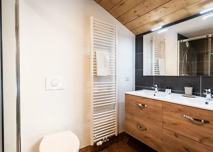 Superbe T4 A Plagne Montalbert Avec Cheminee, Wifi, Parking & Terrasse - Fr-1-755-28 Lägenhet *